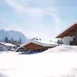 Gaestehaus Alpenparadies * 克伦