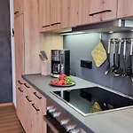 Gaestehaus Alpenparadies * 克伦