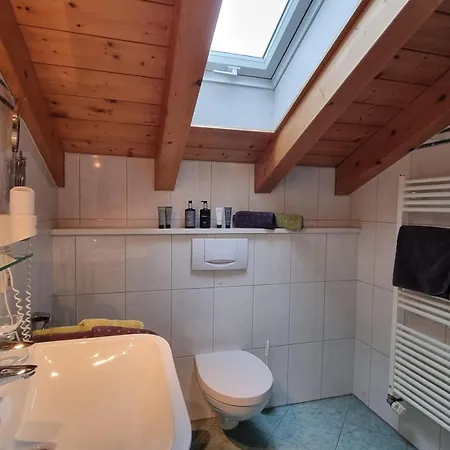 Gaestehaus Alpenparadies شقة *
