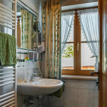 Gaestehaus Alpenparadies شقة