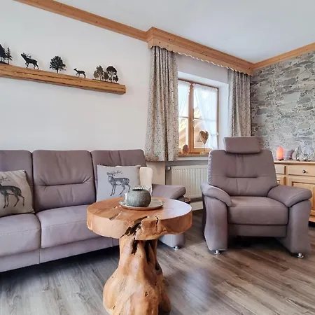 Gaestehaus Alpenparadies شقة