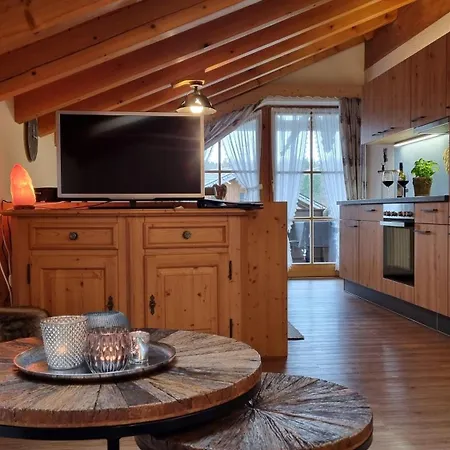 Gaestehaus Alpenparadies Apartment Krun